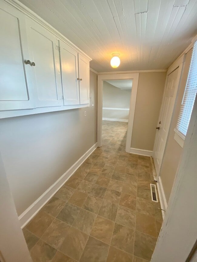 Building Photo - Spacious 2 Bedroom 1 Bathroom House, Just Blocks from Downtown Kannapolis and New Baseball Stadium