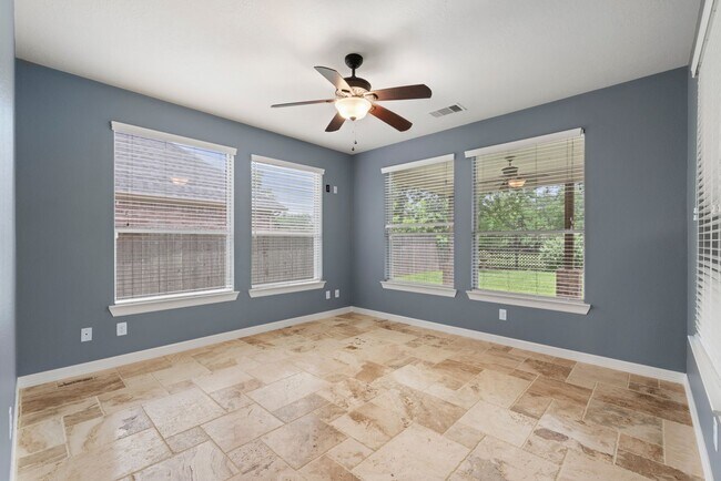 Building Photo - Spacious 6-Bedroom Rental with Game Room, ...