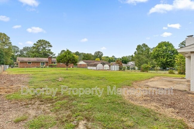 Building Photo - 841 Kay Cir