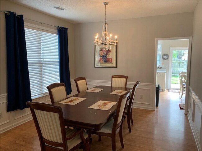 Building Photo - 4412 Shillham Ct