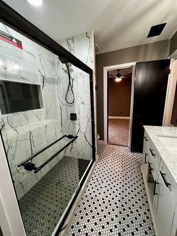 Building Photo - 4649 Oak Knoll St