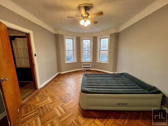 Primary Photo - 3BR 1.5BA Dutch Colonial Parlor Level Floo...