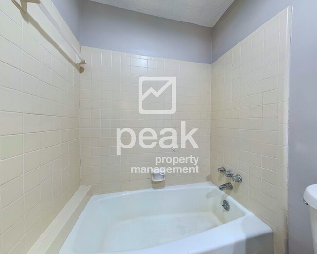 Building Photo - $1,475! 2/Bed1.5Bath duplex in Arlington! Apply by 9/8 for Labor Day Savings! See description!