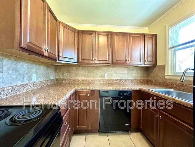 Building Photo - 1526 Landis Ave