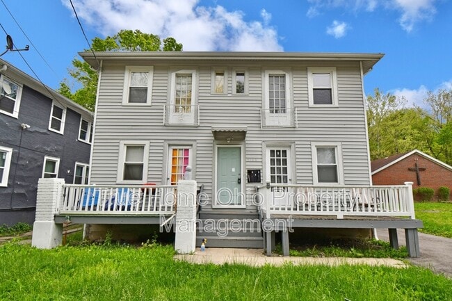 Primary Photo - 3762 Vine St