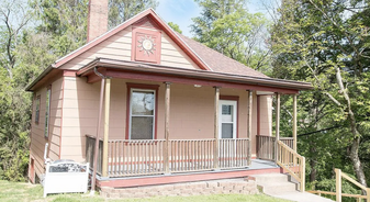 Building Photo - 401 Davis St