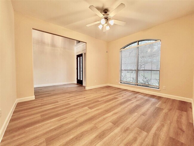 Building Photo - 1818 Maidenhair Ln