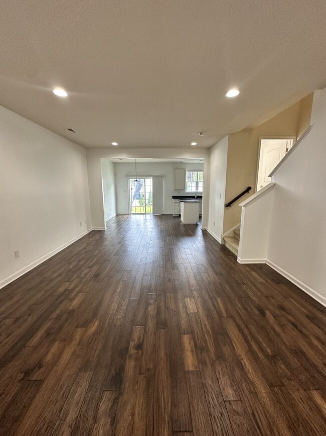 Building Photo - 255 Wilmore Dr