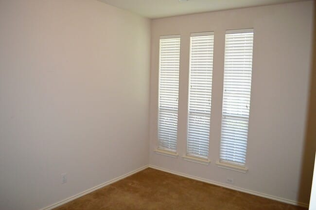 Building Photo - Charming 4-Bedroom Home in a Quiet Neighbo...