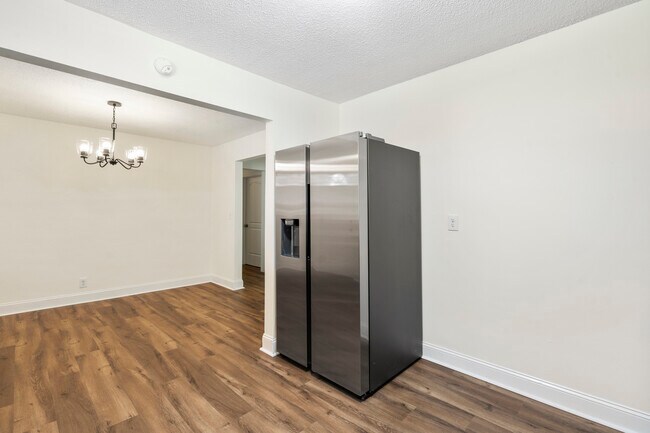 Building Photo - 1331 Phils Dr