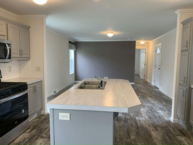 Building Photo - 206 Atlantic Ln
