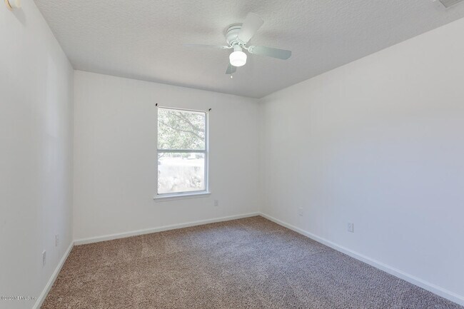 Building Photo - 8614 Derry Dr