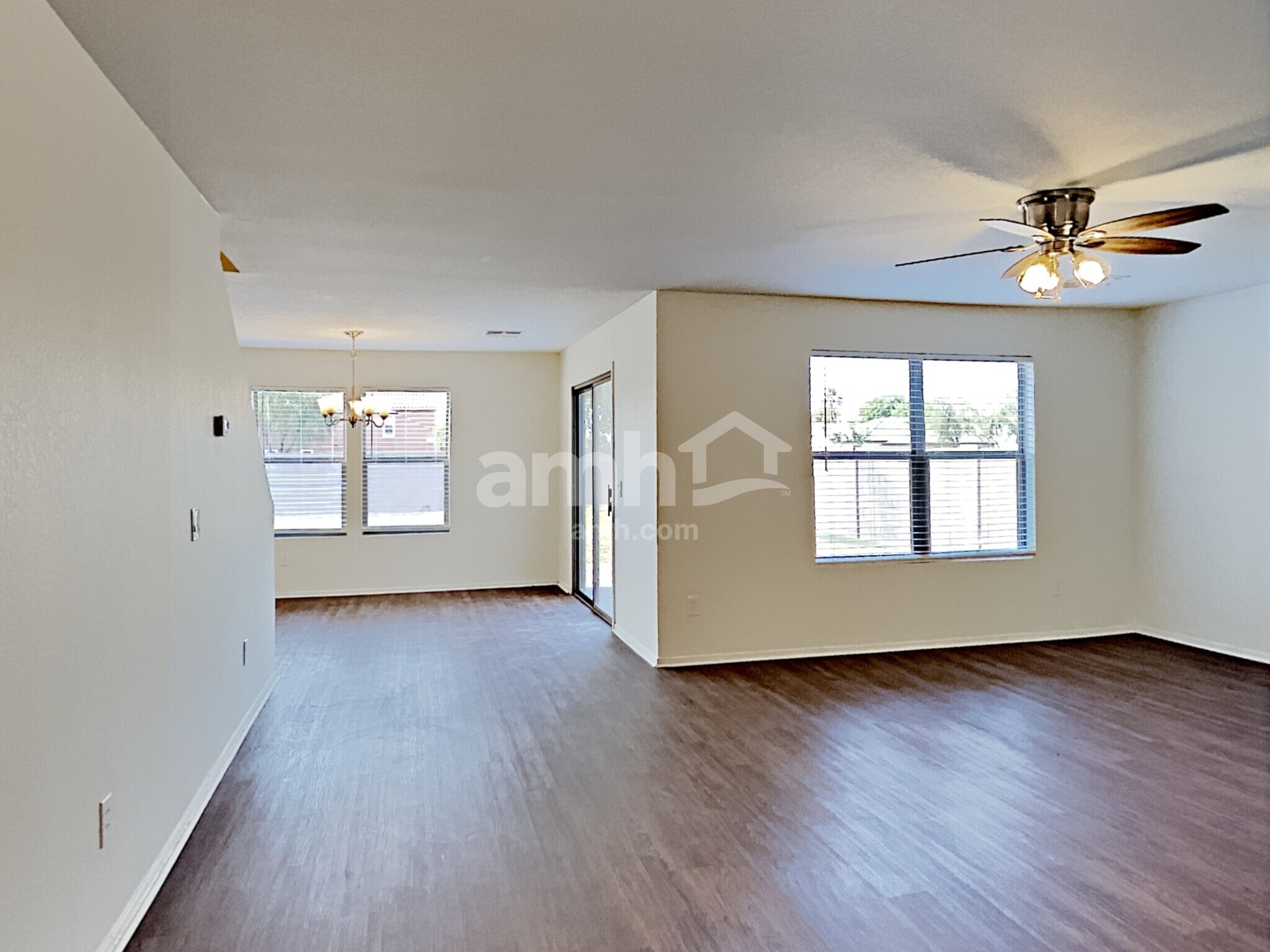 Building Photo - 11442 E Quarry Ave