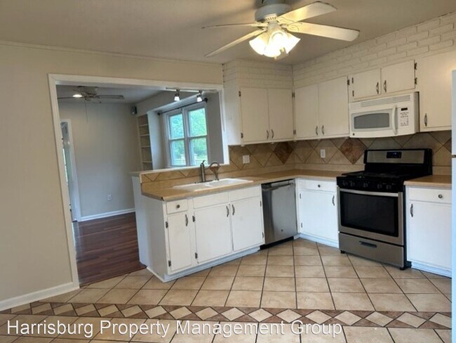 Building Photo - 3 br, 1.5 bath House - 6117 Nassau Rd