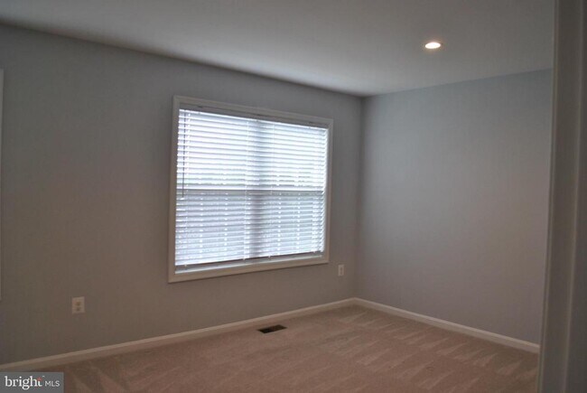 Building Photo - 537 Highland Towne Ln
