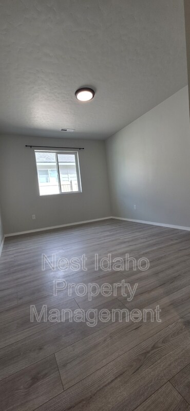 Building Photo - 2949 N Rocky Btm Wy