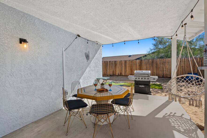Building Photo - 61894 Valley View Cir