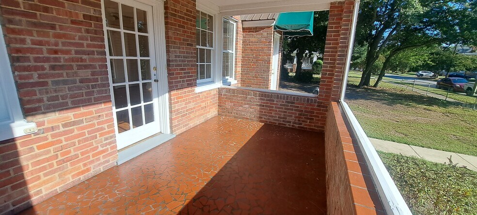 front entrance - 315 Bosley Ave