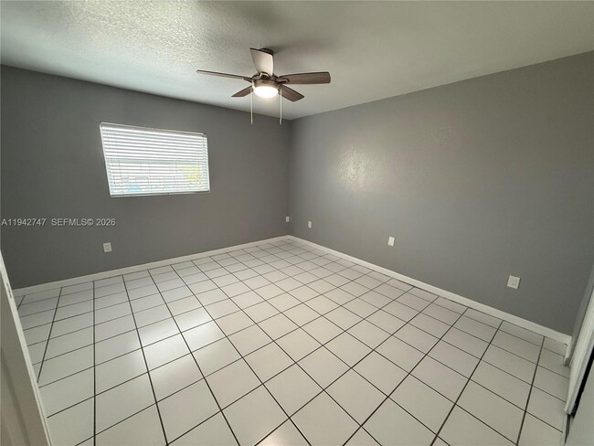 Building Photo - 420 NE 18th Ave