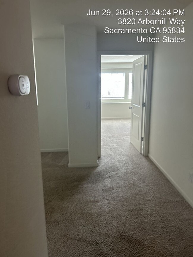 Building Photo - Beautiful Natomas Home