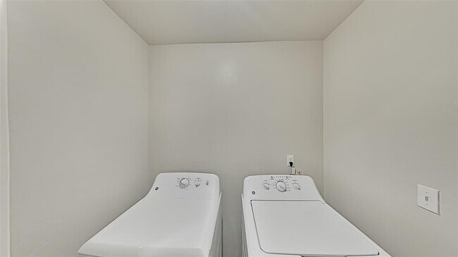 Building Photo - 1308 NW 111th St