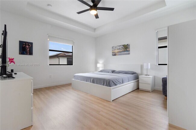 Building Photo - 3431 W 109th Pl