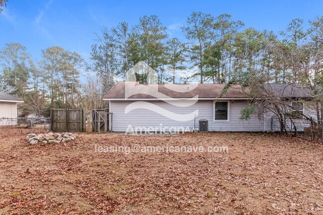 Building Photo - 3536 Torbay Dr