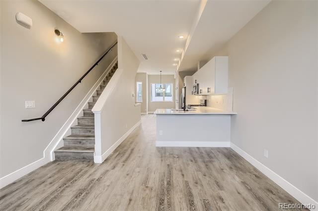 Building Photo - 3820 Jason St