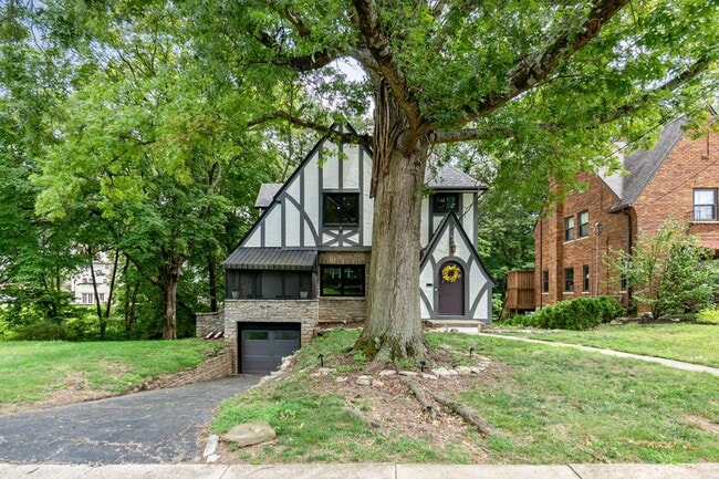Building Photo - Modern Elegance Meets Mt. Lookout Charm – ...