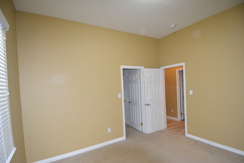 Building Photo - 5617 Via Cervano