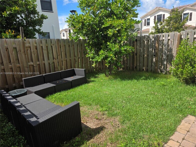 Building Photo - 13130 SW 232nd Ter