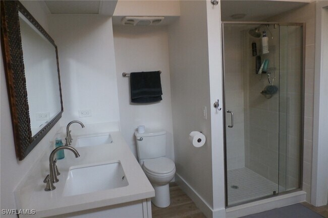 Building Photo - 16252 Kelly Woods Dr