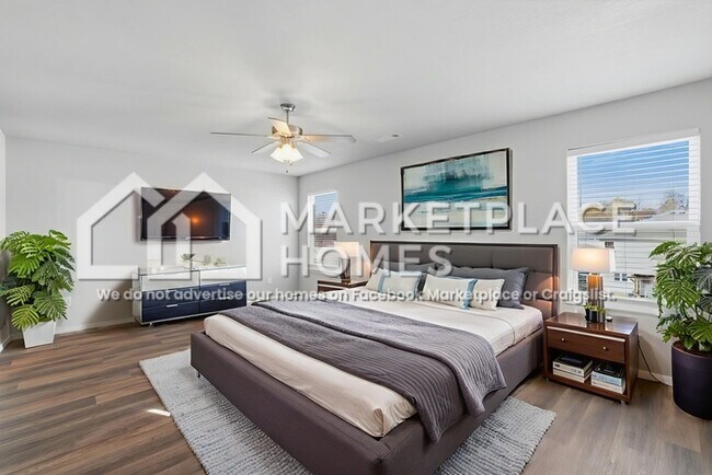 Building Photo - 904 SW Loudon Dr