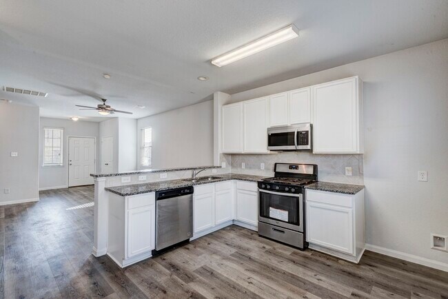 Building Photo - 5011 Blue Jacaranda Wy