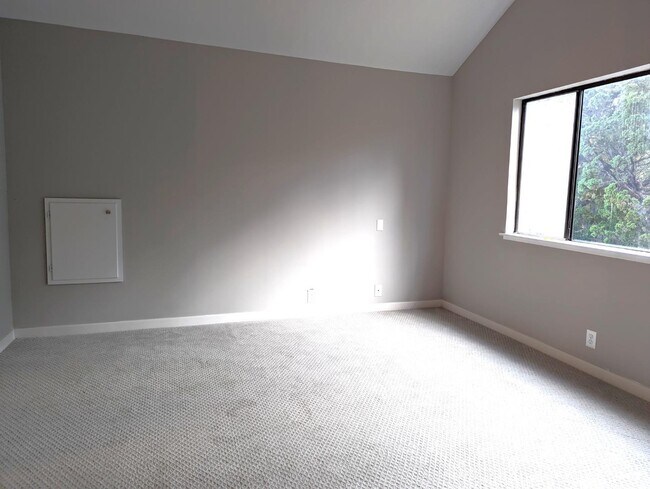 Building Photo - 6525 Idlewild Ct