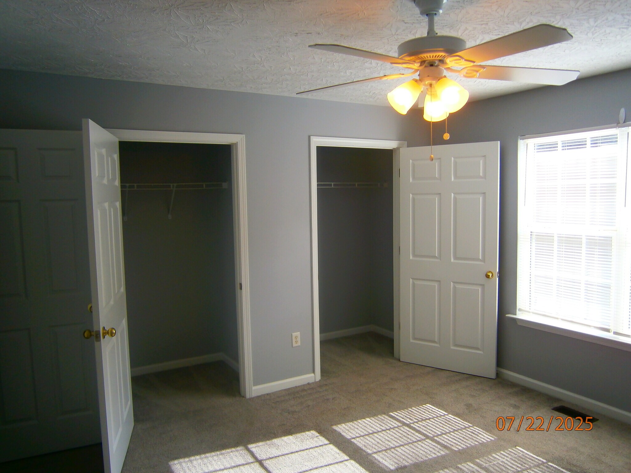 Building Photo - 77 Point Place Dr