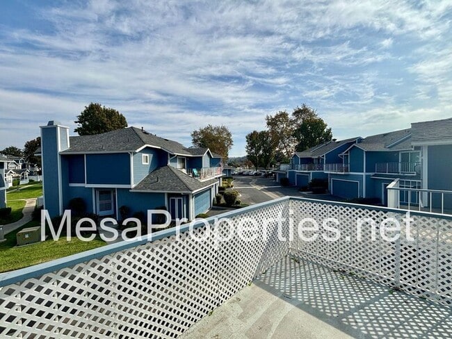 Building Photo - 118 N Glendora Ave