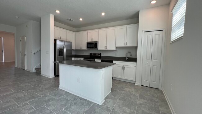 Building Photo - 2396 Brook Marsh Loop