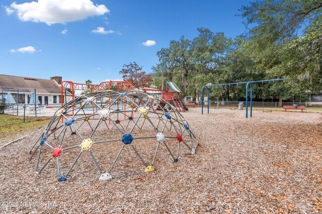 Building Photo - 7631 Timberwood Dr