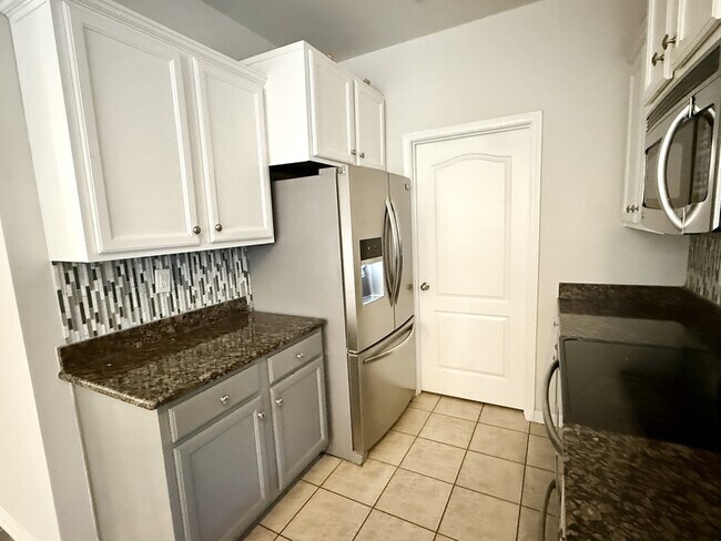 Building Photo - 3821 Branford Ct