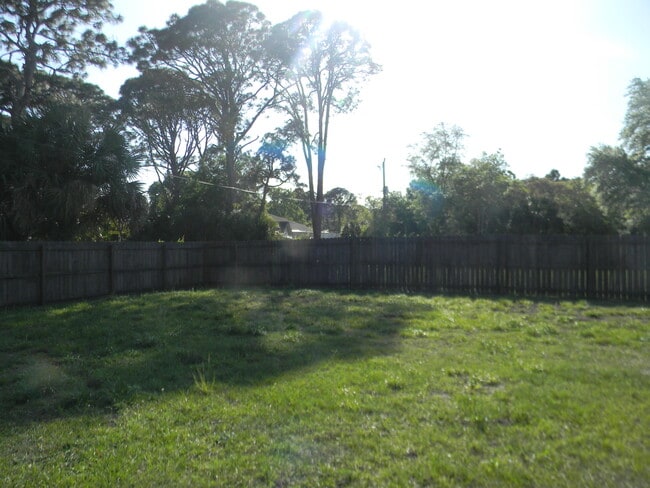 Building Photo - 1588 Ranger Rd SE