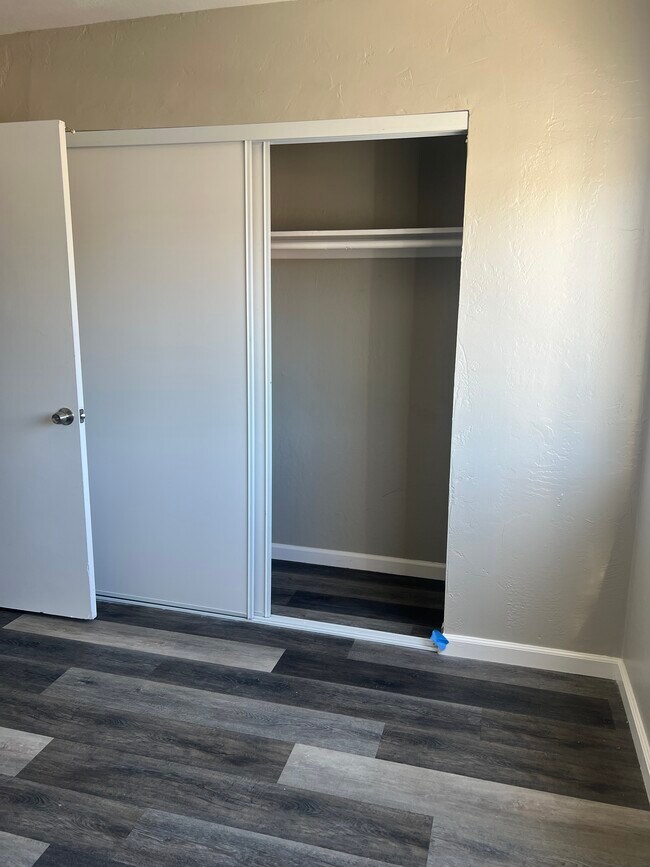 Building Photo - 2124 90th Ave