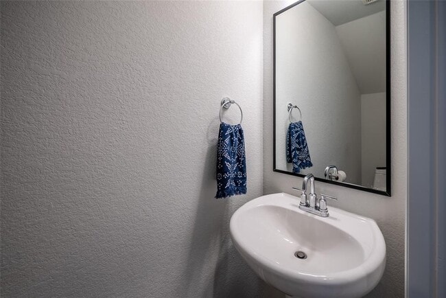 Building Photo - 13504 Cibolo Trace