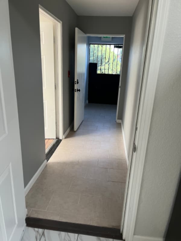 Building Photo - 1072 Laguna Ave