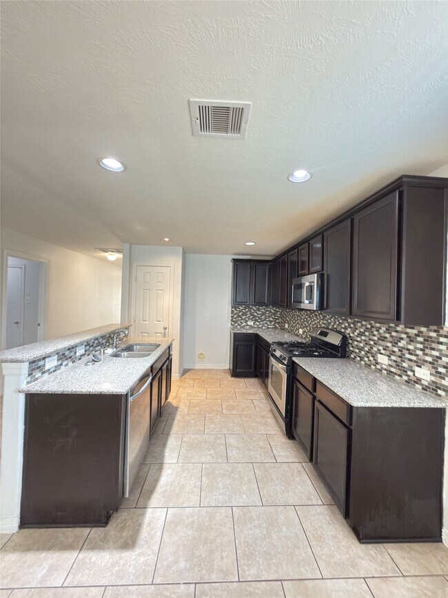 Building Photo - 4127 Longmont Hills Ln