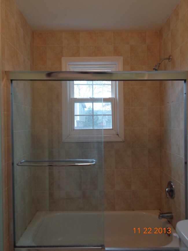 Building Photo - 2 Ridgeway Blvd