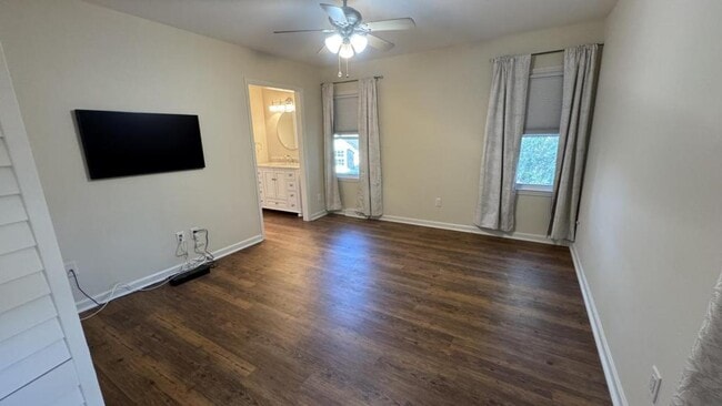 Building Photo - 1024 Plantation Ct