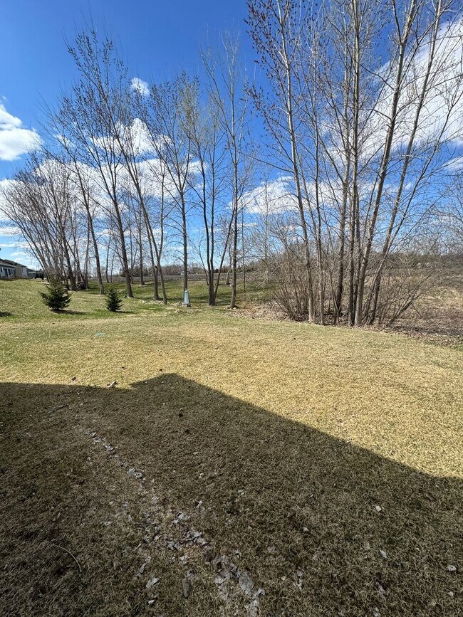 Building Photo - Modern 4-Bed Home with Open Layout, 3-Car ...