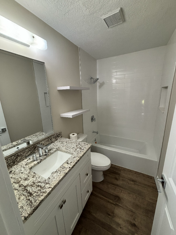 Building Photo - 3993 NW Cinnamon Tree Cir