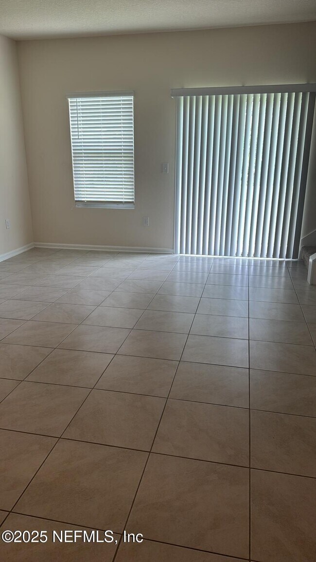 Building Photo - 9607 Mira Loma Dr